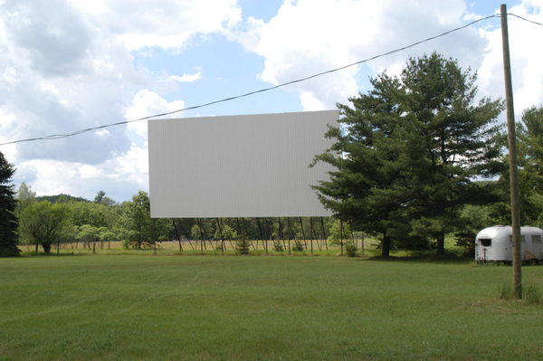Meredith Drive-In Theatre - 2002-2003 Photo (newer photo)
